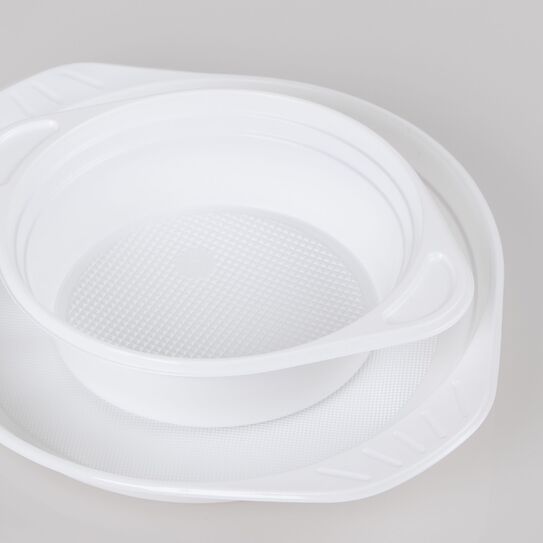 Teller aus Kunststoff